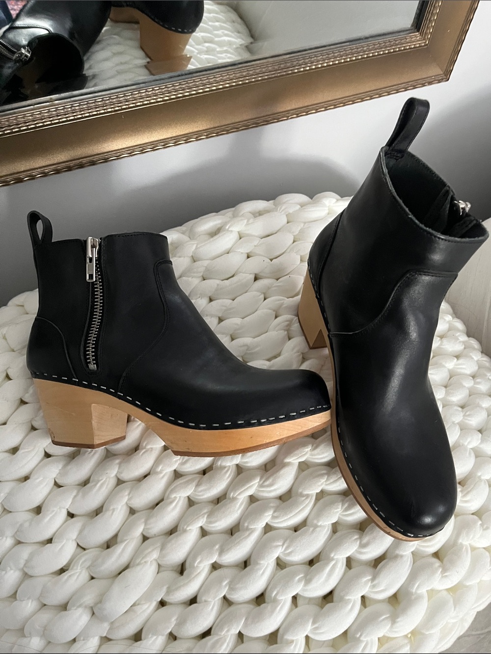 Swedish Hasbeens Black Leather Ankle Booties - Picture 2 of 4